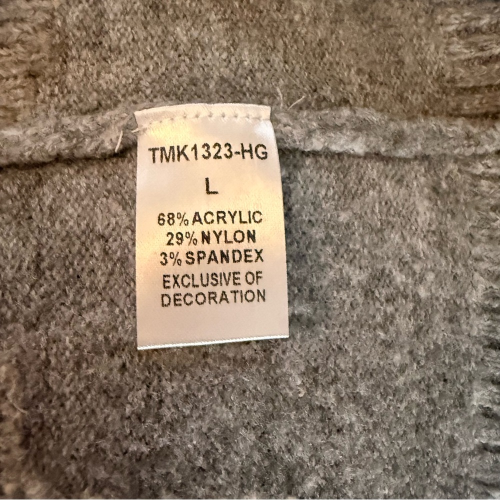 THML Gray Sweater with Star Accents - Picture 4 of 5